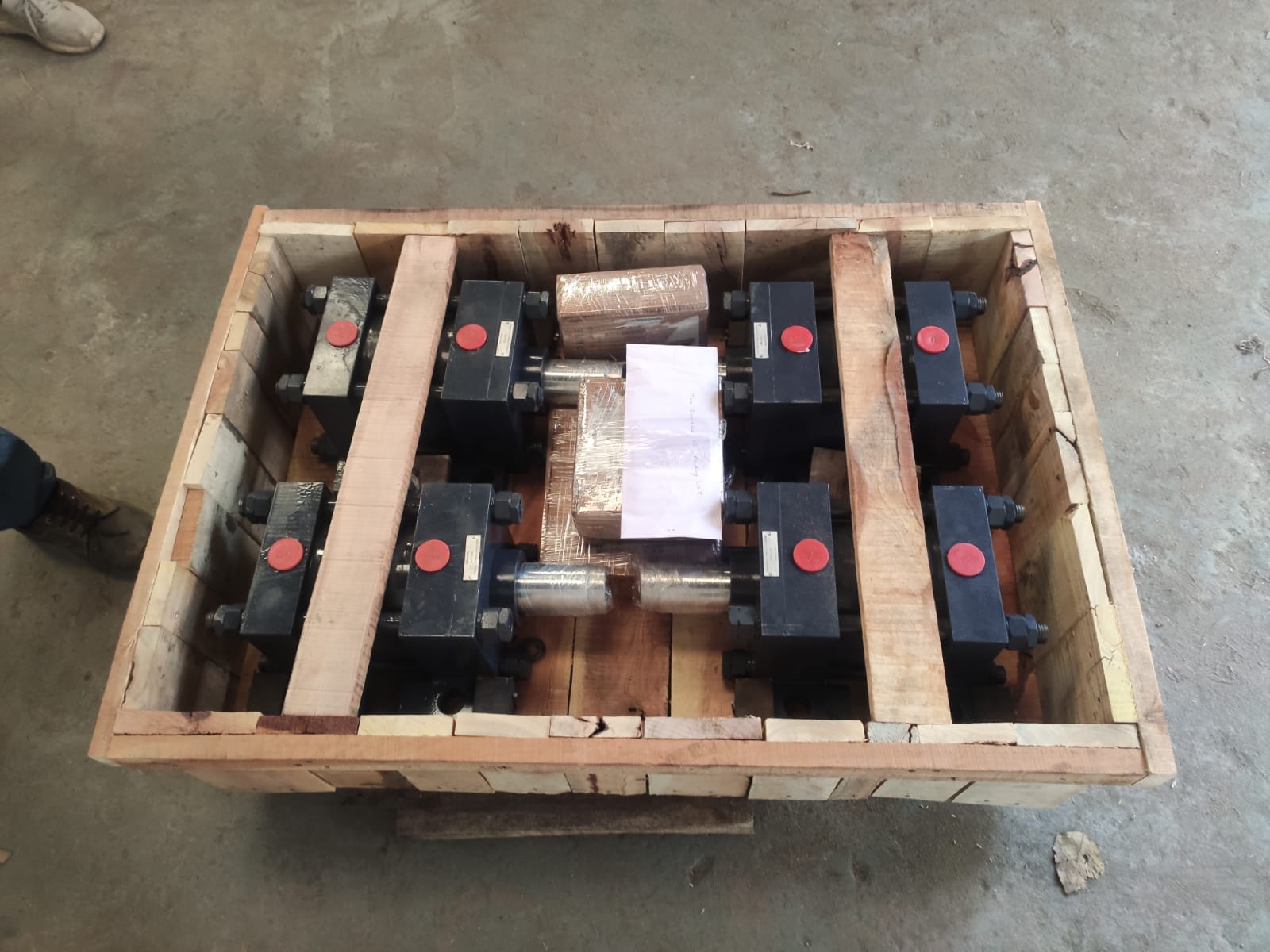 Hydraulic cylinder 